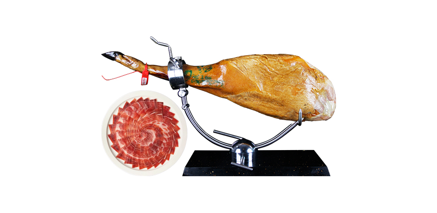 Jamón criado con bellota de cerdo negro ibérico de origen 50% (patas traseras con hueso)