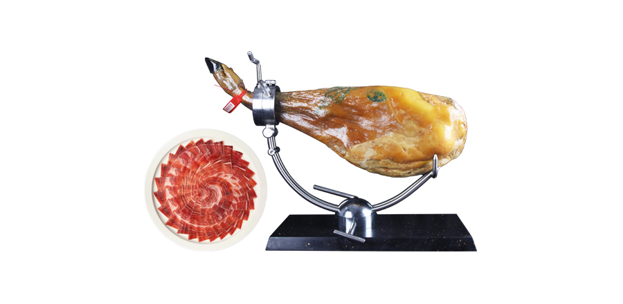 Jamón criado con bellota de cerdo negro ibérico de 75% de ascendencia (con patas delanteras de hueso)